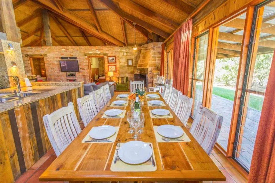 Monkey Place Country House