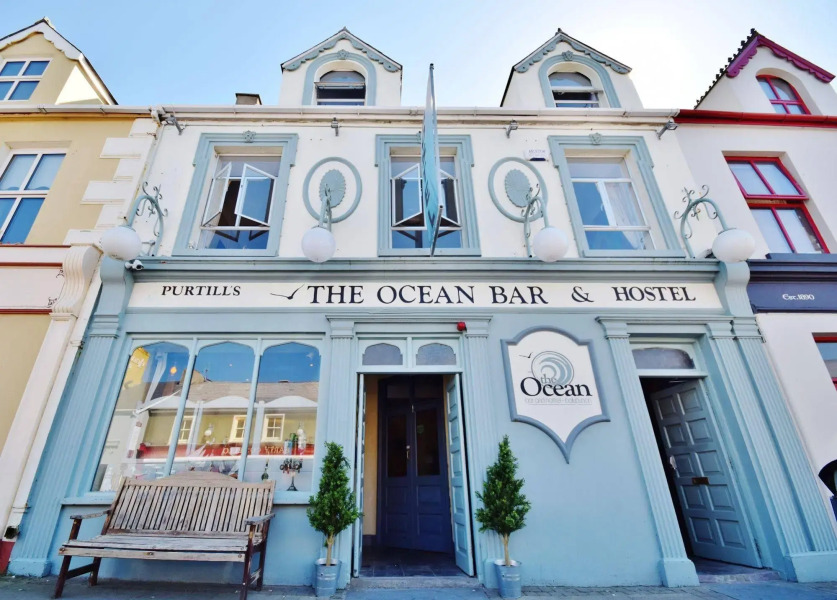 Ocean Bar and Hostel