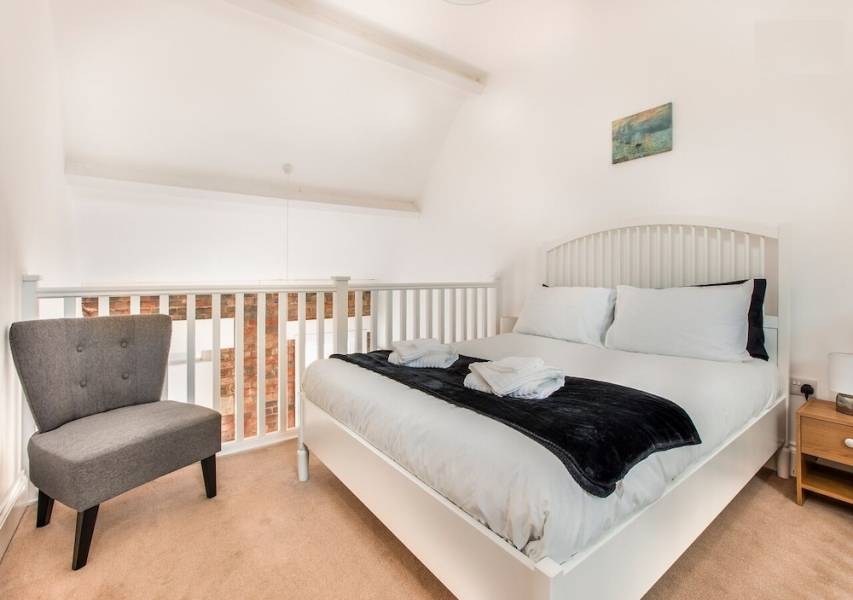 Grand 1 Bed View & Parking by Opulent