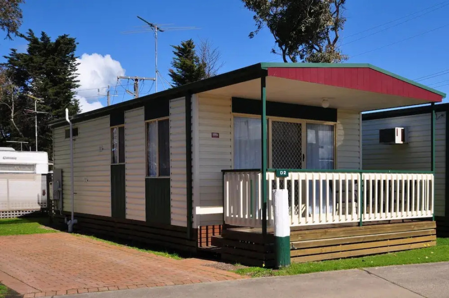 Dylene Caravan Park - 2 Br Family Cabin With Air