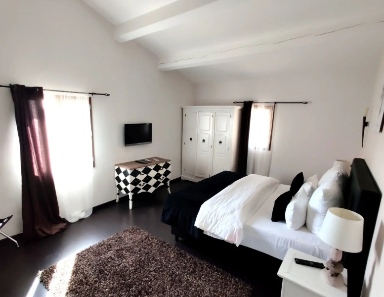 Maison Prestige Roberto Geissini