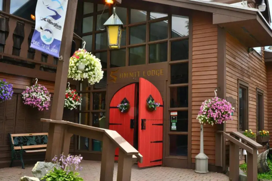 Summit Lodge