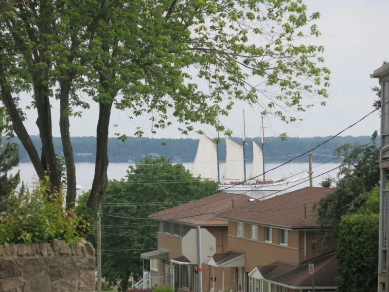 The King Orchard Inn