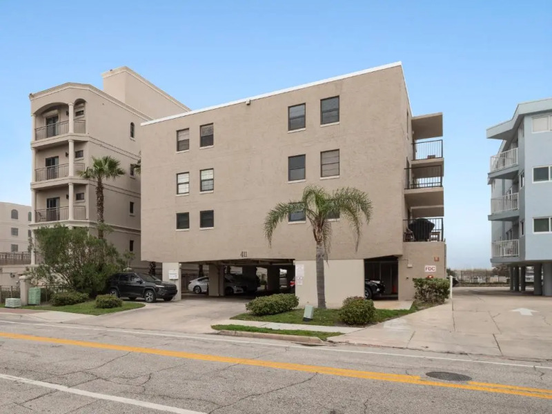 Beachcomber 304, 2BRs, Pool, Beach, Near Mayo Clinic, Sleeps 4