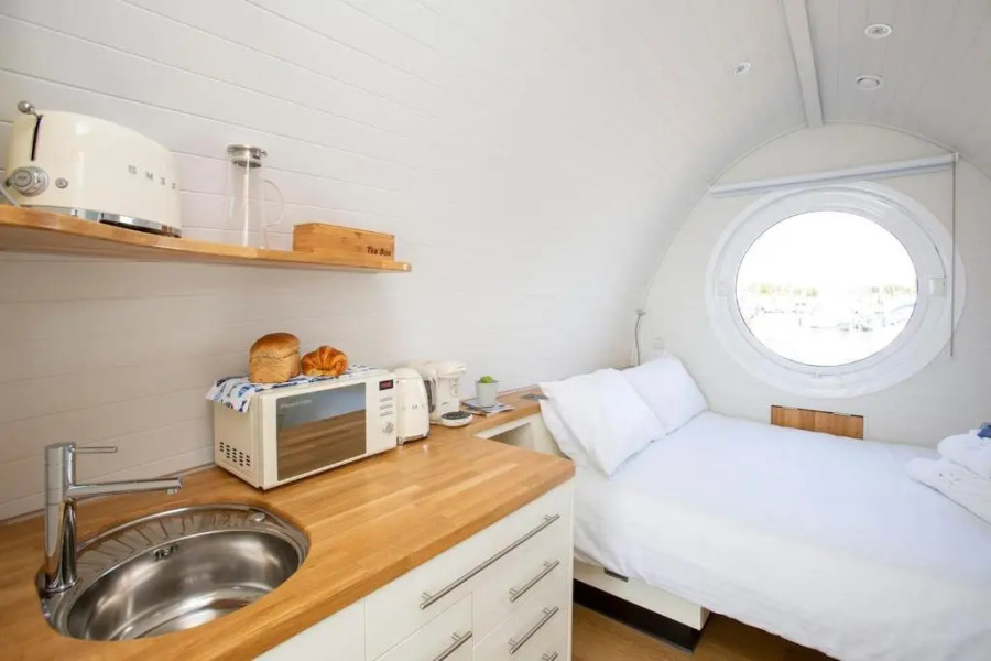 Sea Breeze Ark 900 Boat