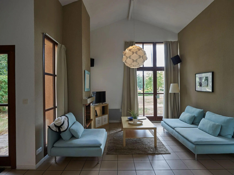 Luxurious detached villa in a nature reserve with a castle