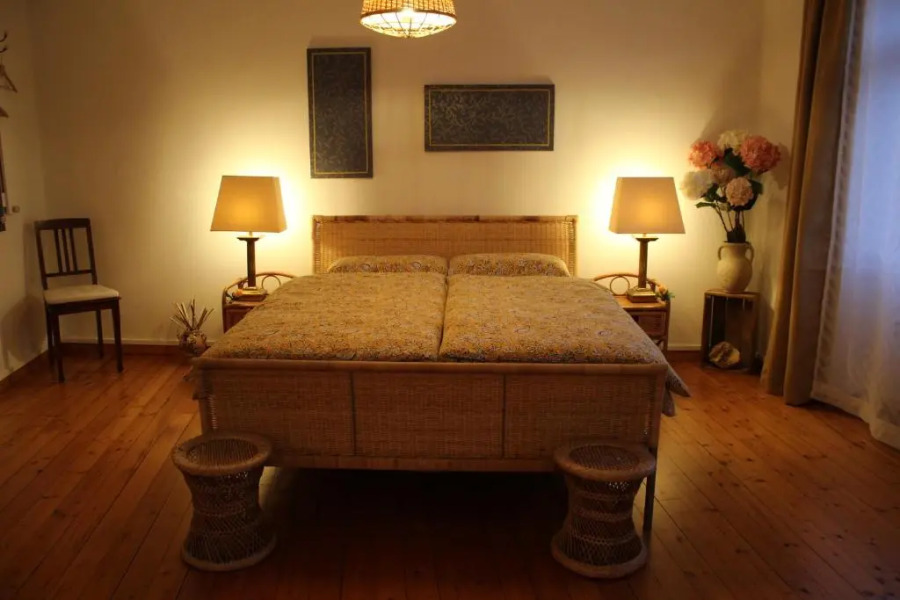 1912 - Wooden Room - old town