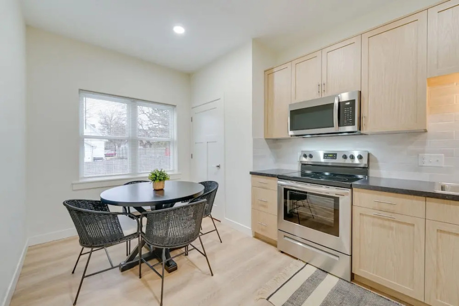 Sleek Apartment Near St Clair City Boat Harbor!