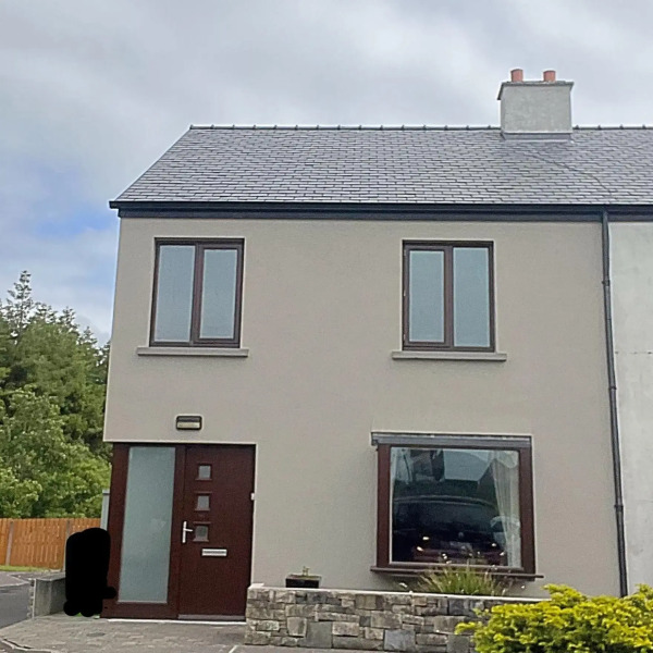 Immaculate home in central Westport