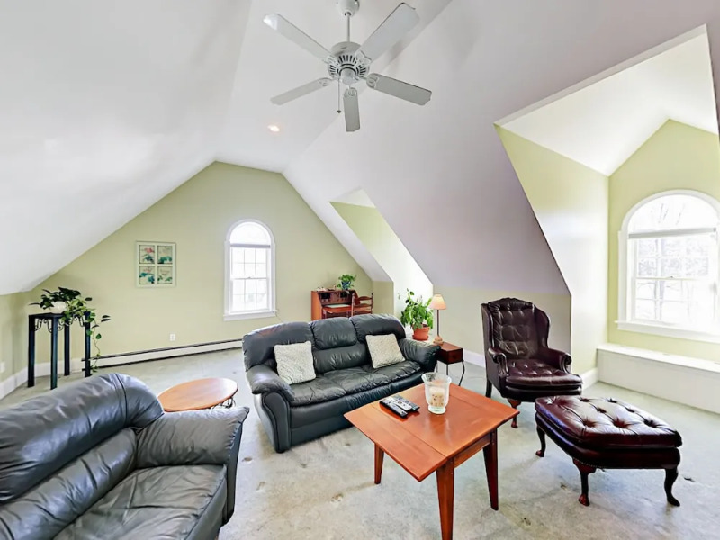 7 Apple Hill Lane Home 3 Bedrooms 2.5 Bathrooms Home