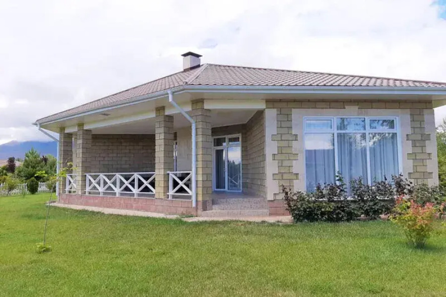 Карвэн Четыре Сезона