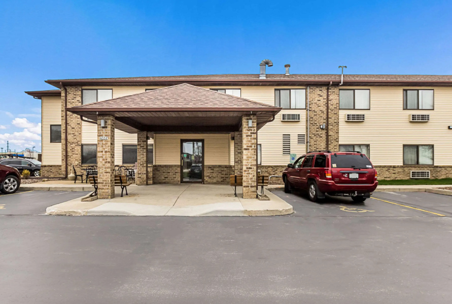 Quality Inn Sheboygan North I-43