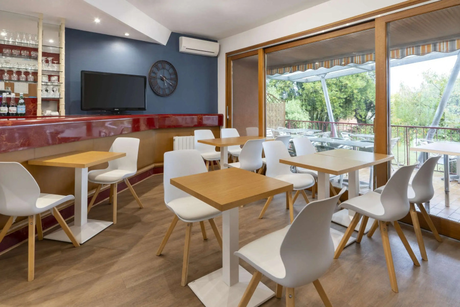 Sure Hotel by Best Western Saintes