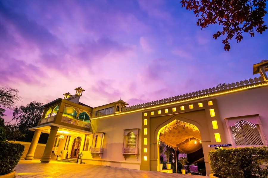 Glitz Ranthambore Safari Resort