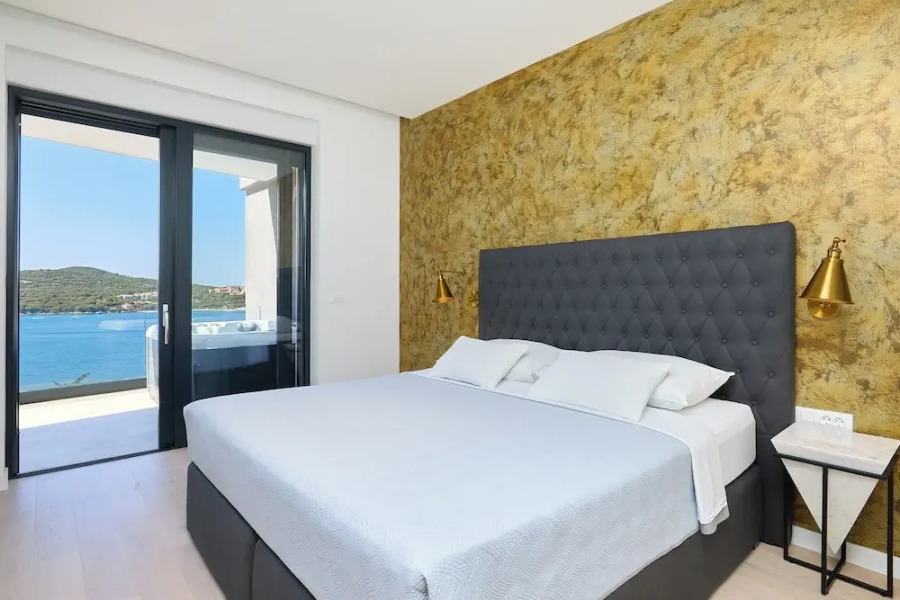 Hedera Estate, Hedera A25