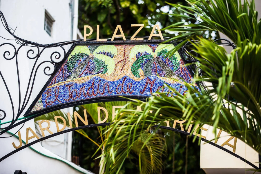 El Secreto Hotel by Bunik