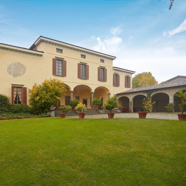 Palazzo Dei Laghi by Elite Villas