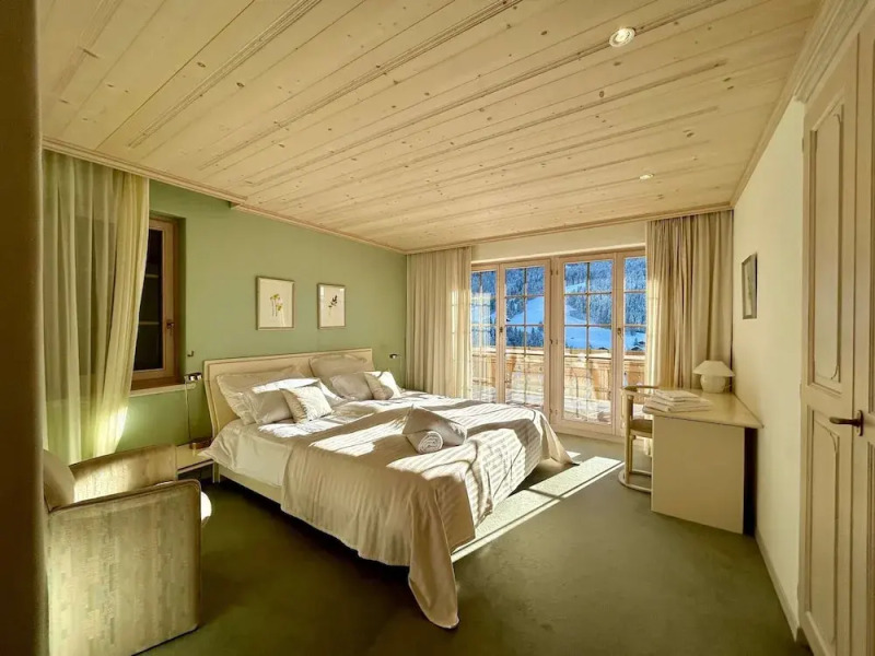 Apartment in Gstaad With Stunning Mountain Views