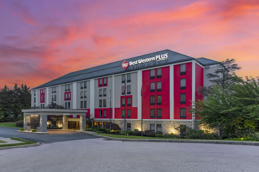 Best Western Plus Heritage Rail Inn & Suites