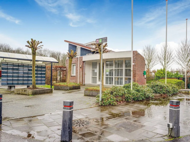 Spacious Holiday Home in Zeewolde With Garden