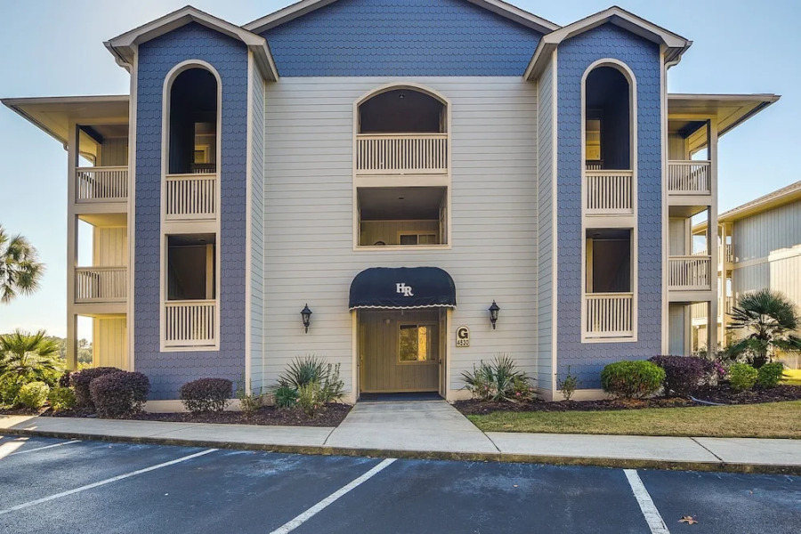 Little River Condo With Balcony & Pool Access!