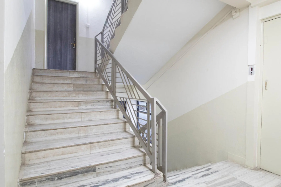 OYO Flagship 37831 Hotel Hem Executive