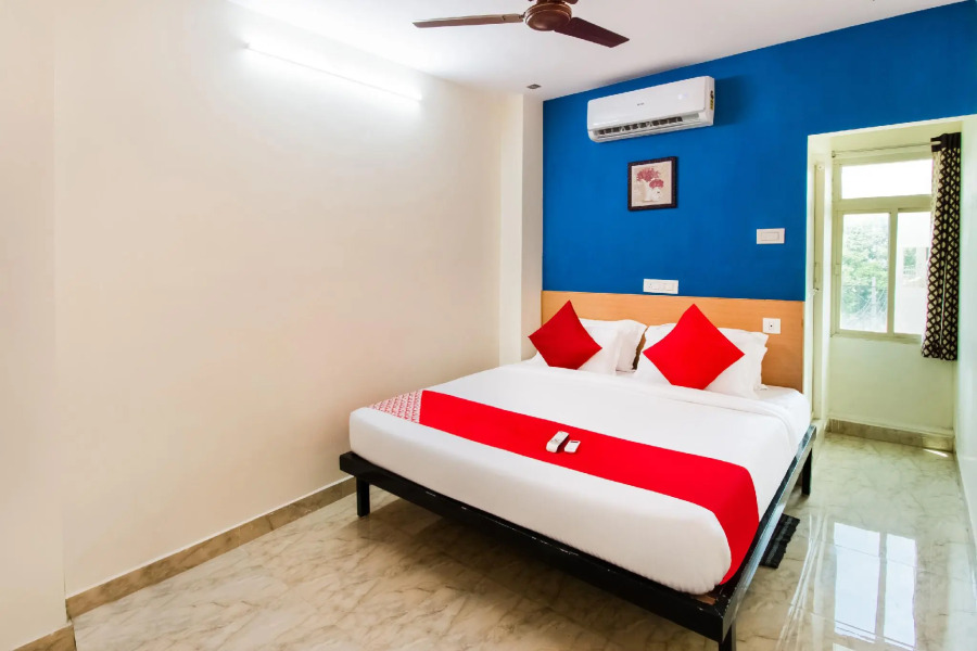 OYO 47366 Hotel Cocanada Inn