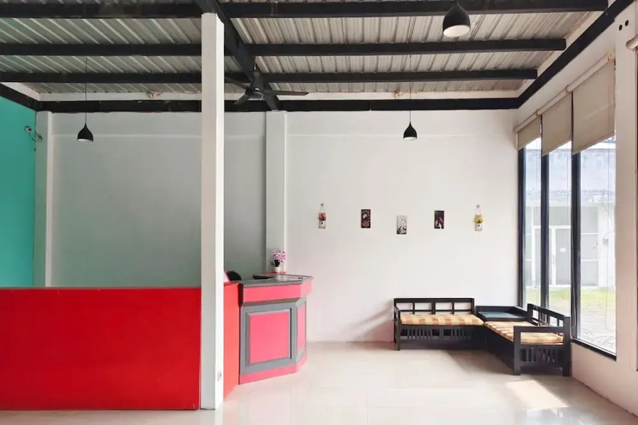 TwoSpaces Living at Bypass Homestay, Mojokerto