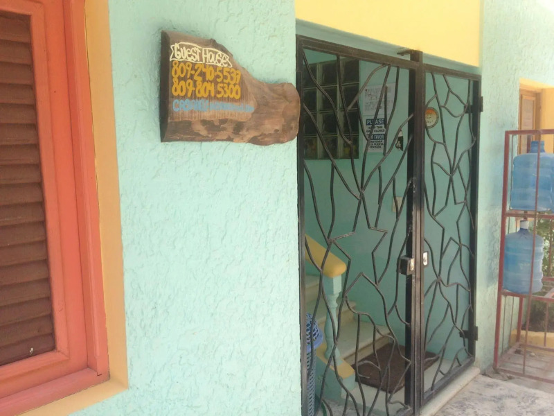 Casa Delfin Guest House