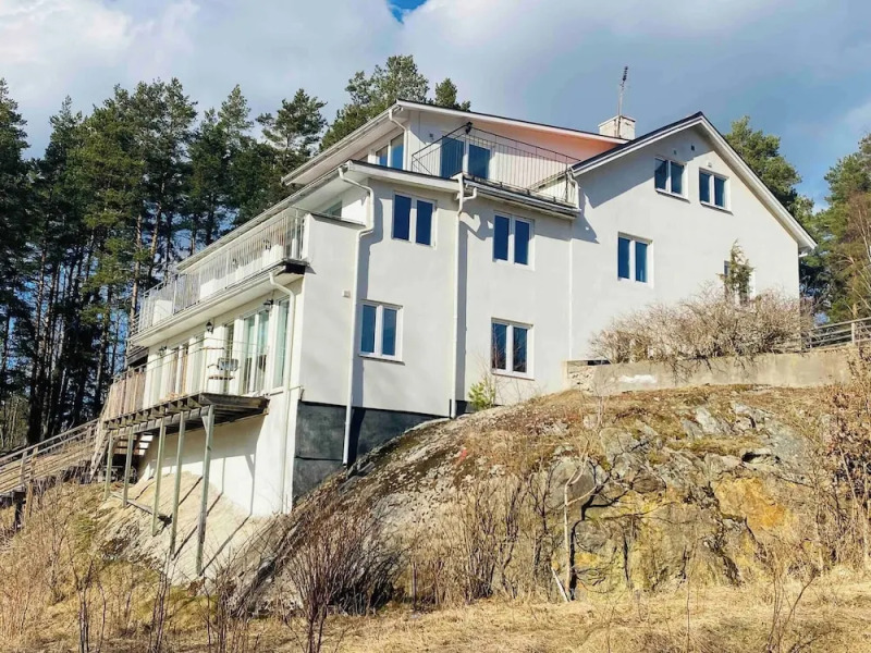 Bjurvik's Villa - Flat 2 - Business Customers Only