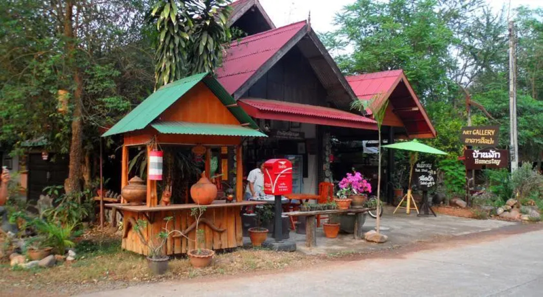 Baan Silapa Silalang HomeStay & Art Gallery