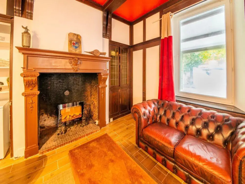 Charming Chalet in Falaen by River & Chateau