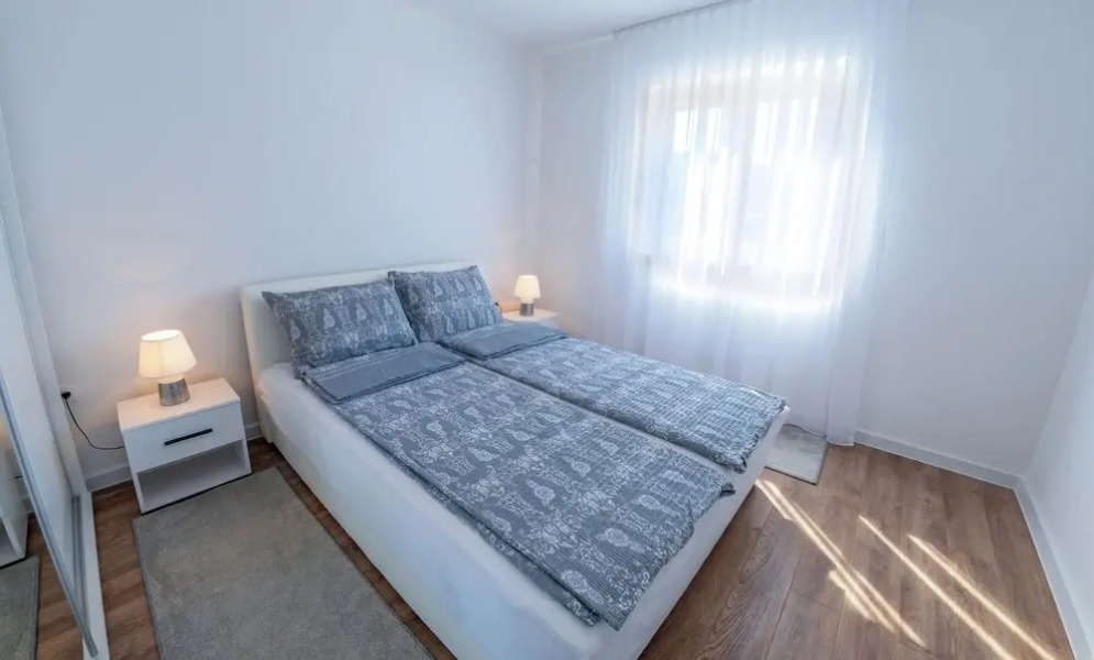 Sweet Retreat-Buna Riverside with pool