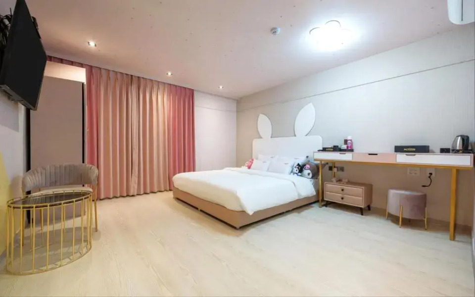 Gimhae Jangyu Almond Kids Pool Hotel