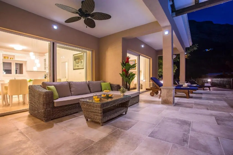 Villa Porto Mimice, 40sqm Heated Private Pool, 4 bedrooms, Sauna, Gym, Billiard