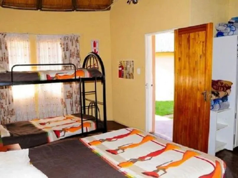 Sheris Lodge and Backpackers