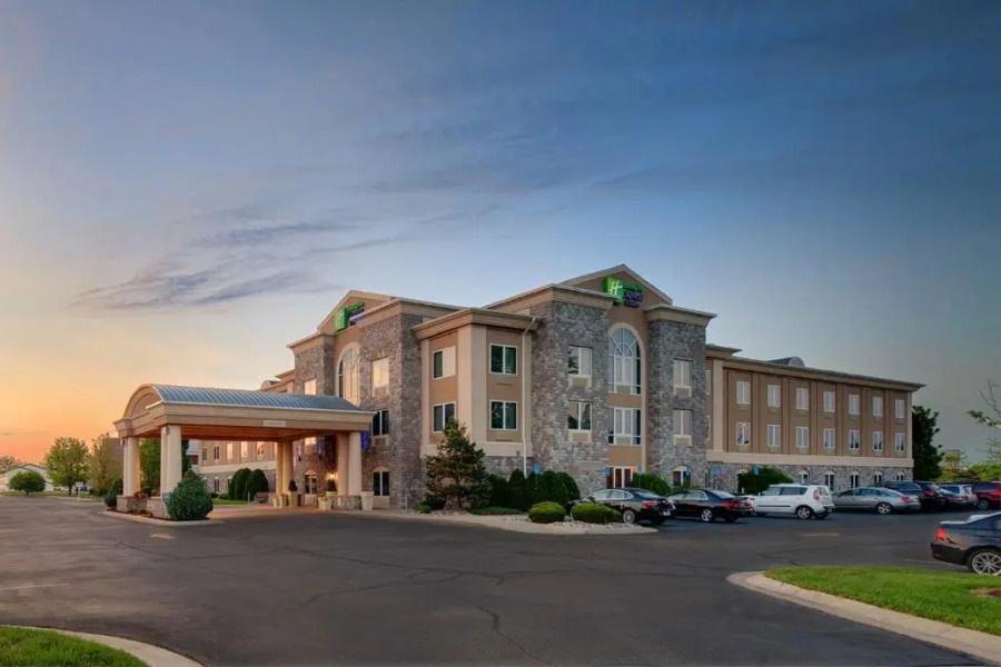 Holiday Inn Express Hotel & Suites Saginaw by IHG