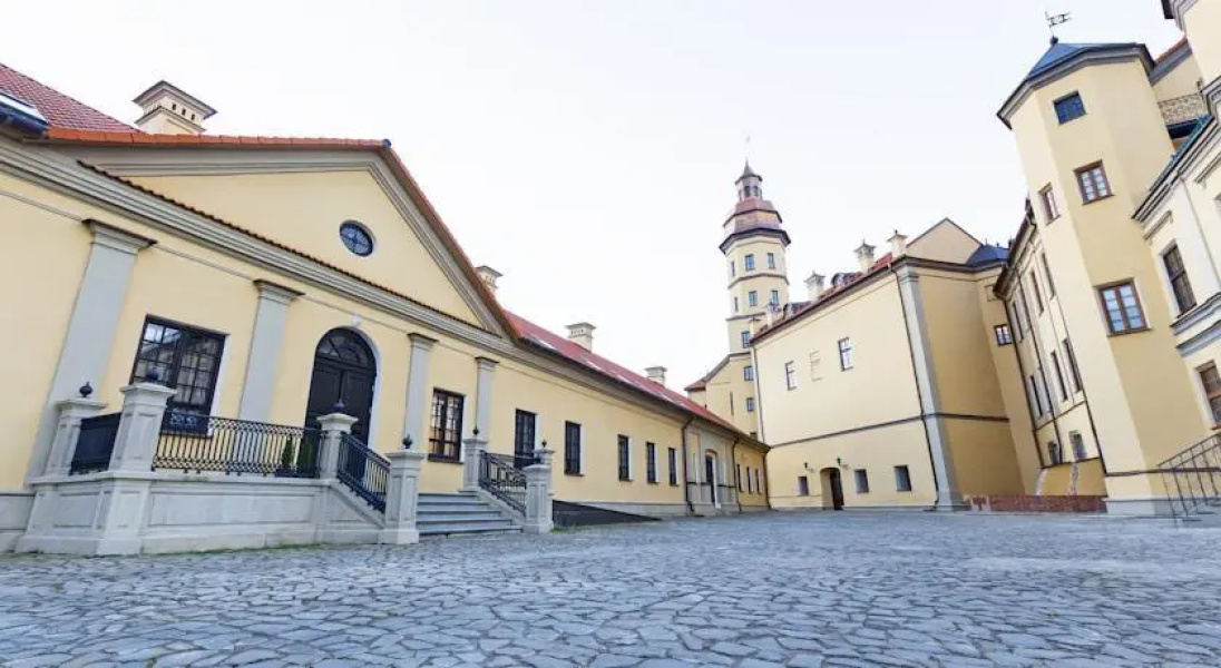 Палац