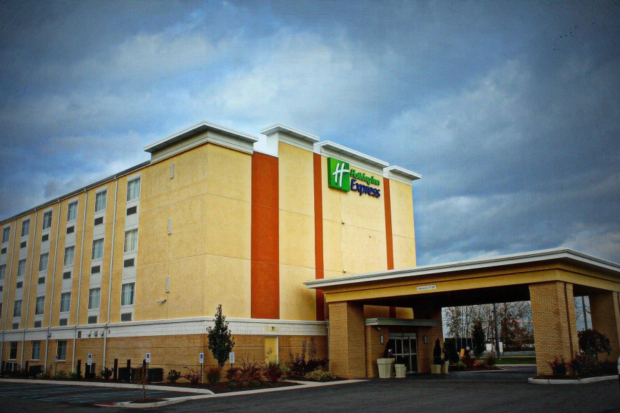 Holiday Inn Express Toledo North by IHG