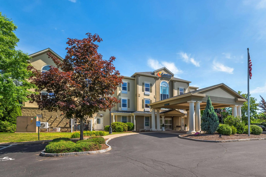 Comfort Inn & Suites