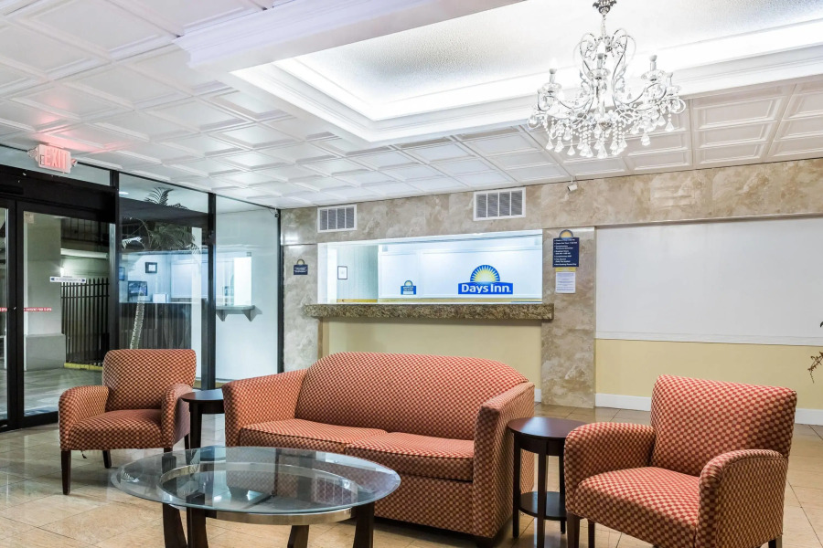 Days Inn by Wyndham St. Petersburg / Tampa Bay Area