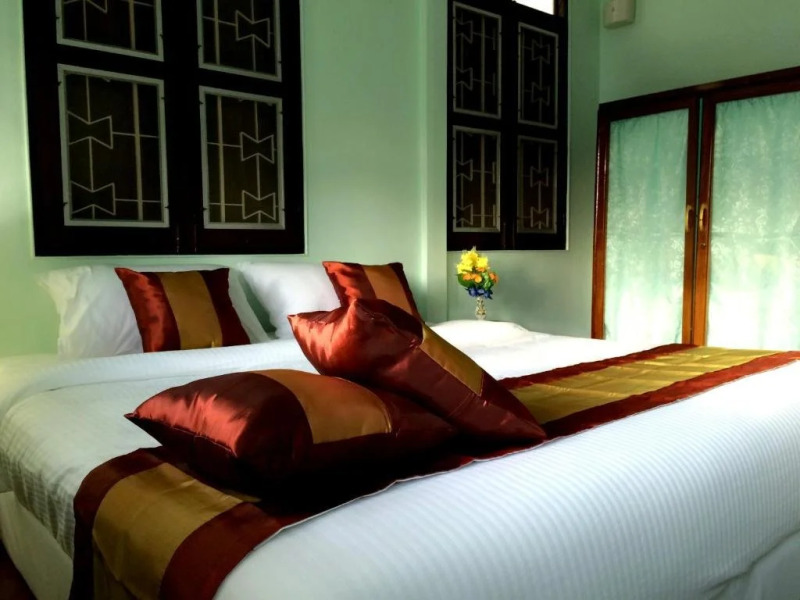 Maliwan Holiday Home