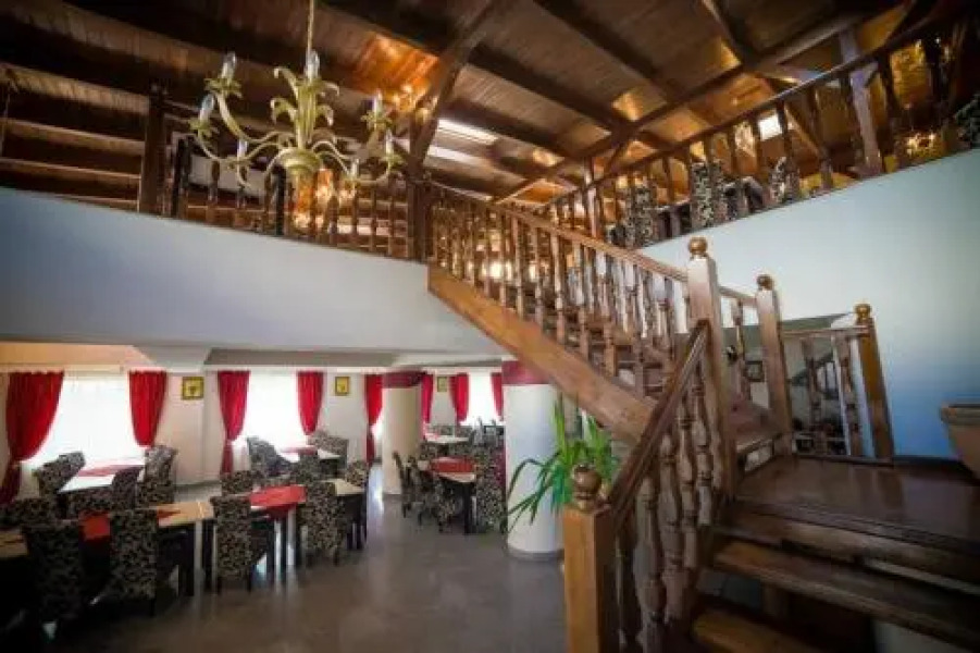 Pensiunea G club Floarea