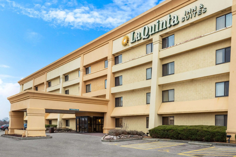 La Quinta Inn & Suites by Wyndham Chicago Gurnee