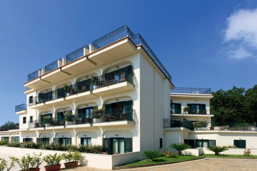 Nastro Azzurro Resort