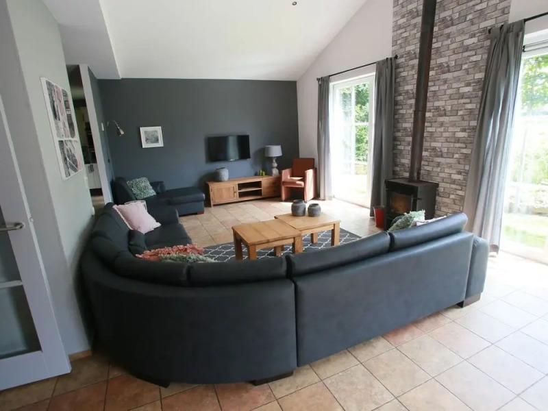 Cozy House With a Sauna and hot tub Surrounded by Nature