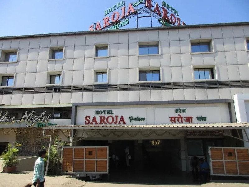 Hotel Saroja Palace