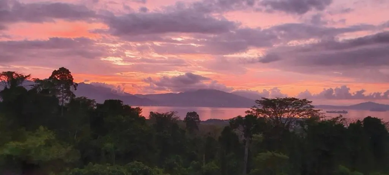 SUBIC Condo Bay Villa