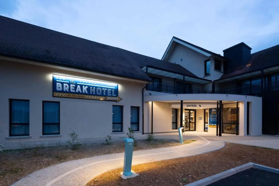 Break Hotel