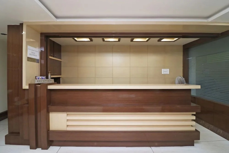 OYO 37989 Hotel Debarshi